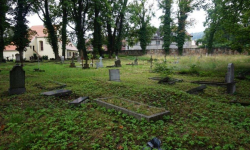 Pół miliona złotych na czwarty etap renowacji cmentarza
