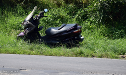 Kolizja samochodu dostawczego ze skuterem [foto]