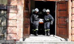 Dwa pożary na terenie szpitala i poszkodowany pracownik na dachu [foto] [video]