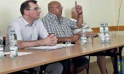 Wójt: Wywiązuję się z obietnic. Zebranie w Ożarach w sprawie wodociągowania wsi