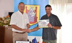 Kolejne granty rozdane. W gminie Bardo następni mieszkańcy otrzymali zwrot za instalację OZE