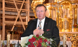 Ostatni koncert V Bardzkiego Lata Organowego. Wręczono też tytuł Honorowego Obywatela Barda