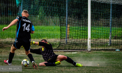 B-klasa: Perła lepsza od Czarnych, Piasek przegrał wygrany mecz [foto]