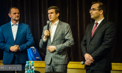 Minister Bańka z wizytą w Kamieńcu Ząbkowickim. Gmina z ponad milionowym wsparciem od rządu [foto]