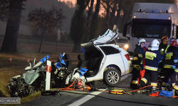 Czołowe zderzenie na krajowej ósemce, interweniował helikopter LPR [foto] [aktualizacja]