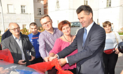 Nowe samochody dla Domów Pomocy Społecznej