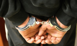 Wpadli dwaj poszukiwani do odbycia kary. Jeden z nich miał przy sobie amfetaminę