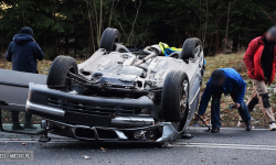 Na krajowej ósemce dachowało BMW [foto]