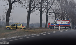 Peugeot poza drogą w Olbrachcicach Wielkich. Fatalne warunki na drogach! [foto]