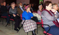 W Ziębicach dyskutowali o bezpieczeństwie. Seniorzy otrzymali gwizdki