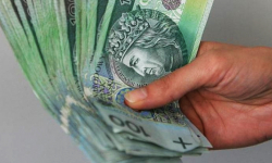 Zrezygnował z wyjazdu do pracy za granicę. Pieniędzy nie odzyskał