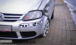 Kolizja na skrzyżowaniu ul. Legnickiej i krajowej ósemki [foto]