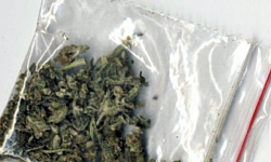 Miał w samochodzie około 100 porcji marihuany. Wpadł podczas rutynowej kontroli drogowej