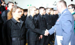 Ślubowanie nowo przyjętych funkcjonariuszy policji