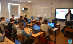 126 laptopów i 8 tablic interaktywnych. Szkoły z nowym sprzętem