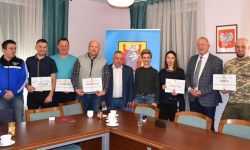 Wręczenie promes klubom sportowym z gminy Bardo