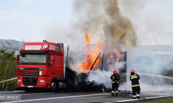 Pożar samochodu ciężarowego na krajowej ósemce w Szklarach