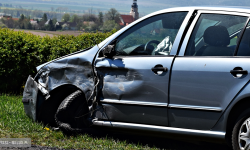 Zderzenie osobówki i samochodu ciężarowego za Ząbkowicami Śląskimi [foto]