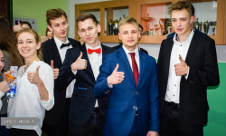 Uczniowie rozpoczęli egzamin maturalny. Dziś test z języka polskiego [foto]
