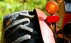 Kierował ciągnikiem rolniczym. Miał blisko 3 promile i sądowy zakaz prowadzenia pojazdów