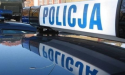 14-latek ranny w wypadku drogowym. Motorowerem uderzył w znak drogowy