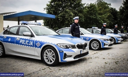 Nowy radiowóz dla policjantów z Ząbkowic Śląskich. Grupa „Speed” zajmie się agresywnymi kierowcami