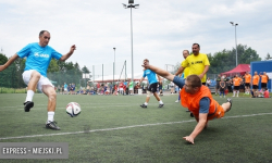 Wakacyjne turnieje piłki nożnej dla dorosłych