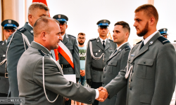 Powiatowe obchody Święta Policji. Wręczono awanse i wyróżnienia [foto]