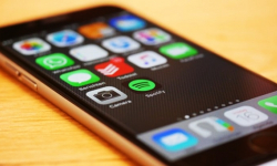 Fałszywe SMS-y. Kobieta dała się oszukać i straciła kilkaset zł