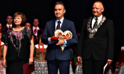 Wyjątkowy występ zespołu „Śląsk” we Wrocławiu. Zbigniew Cierniak Honorowym Obywatelem Barda
