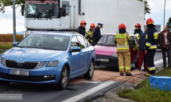 Kolizja na skrzyżowaniu. Fiat uderzył w tył Skody [foto]