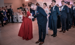 „Nam studniówkę czas zacząć, już wszystko gotowe…” Bal studniówkowy ZSP Ziębice