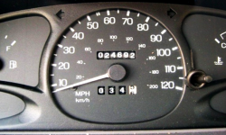 Kolejne auta z cofniętym licznikiem. W Iveco przebieg niższy o 126 tys. km niż podczas przeglądu