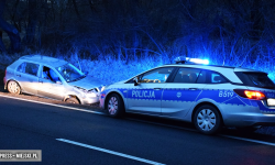 Skoda wypadła z drogi na krajowej ósemce za Szklarami [foto] [aktualizacja]