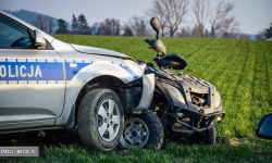 Policyjny radiowóz rozbity. Mundurowi gonili pijanego kierowcę quada [foto] [aktualizacja]