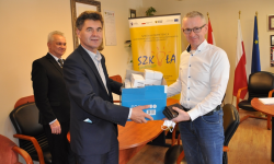 Zestawy do programowania Arduino zostały przekazane szkołom