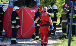 Zderzenie osobówki z motorowerem w Strąkowej. Interweniował helikopter LPR [foto] [aktualizacja]