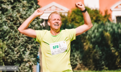Niemal 400 biegaczy na 9. Półmaratonie Henrykowskim i 5. Dyszce Księgi Henrykowskiej [foto]