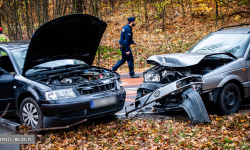 Zderzenie dwóch Volkswagenów za Złotym Stokiem w kierunku Lądka-Zdroju [foto]