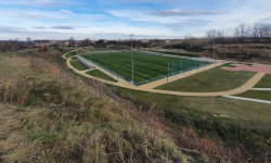 Postępują prace przy budowie kompleksu sportowo-rekreacyjnego w Kamieńcu Ząbkowickim [foto]