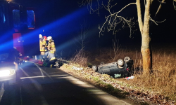 Dachowanie volkswagena na ul. Kolejowej w Henrykowie [foto]