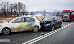 Kolizja na krajowej ósemce. Droga jest całkowicie zablokowana