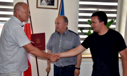 Podpisano umowę na przebudowę byłego przedszkola. Powstaje w nim Centrum Seniora