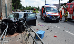 Zderzenie dwóch osobówek w Stolcu. Droga zablokowana [foto] [aktualizacja]