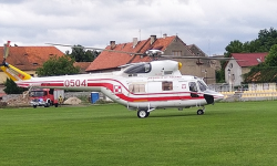 Rządowy śmigłowiec lądował w Kamieńcu Ząbkowickim [foto]