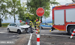 Zderzenie forda i skody na skrzyżowaniu między Tarnowem a Olbrachcicami Wielkimi [foto]