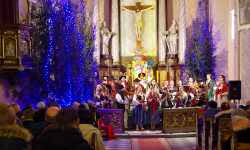 Koncert kolęd w kościele pw. św. Apostołów Piotra i Pawła w Ziębicach