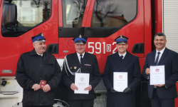 Strażacy-ochotnicy z Sieroszowa mają nowy samochód. To Renault z KP PSP w Ząbkowicach Śląskich