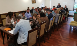 Będą remonty obiektów edukacyjnych oraz częściowa przebudowa hali. Majowa sesja rady miejskiej