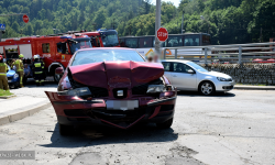 Zderzenie trzech pojazdów na krajowej ósemce w Bardzie [foto] [aktualizacja]